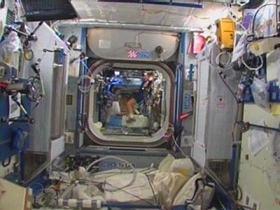 Inside the International Space Station. Spotted this on Slashdot yesterday. Inside the International Space Station. Spotted this on Slashdot yesterday.