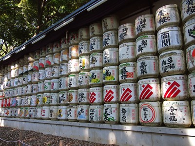 Sake barrels, offerings to the enshrined deities